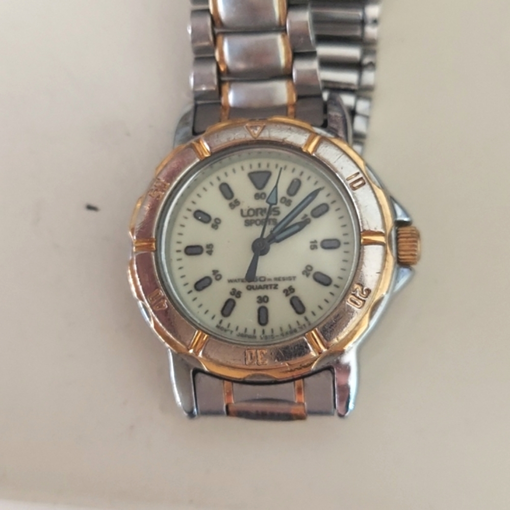 SEIKIO Lorus Quartz Silver Two Tone Wrist Watch